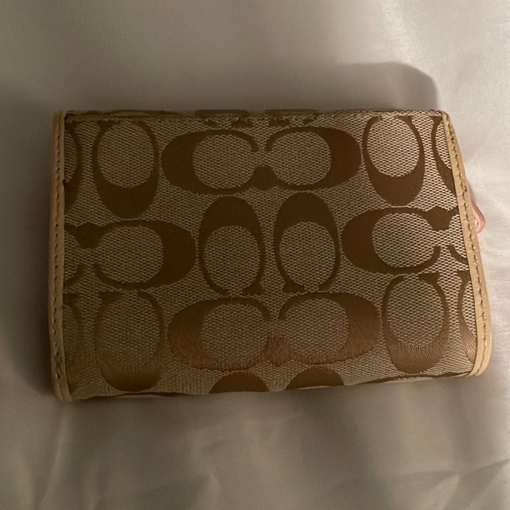 Wallet - Picture 2 of 5